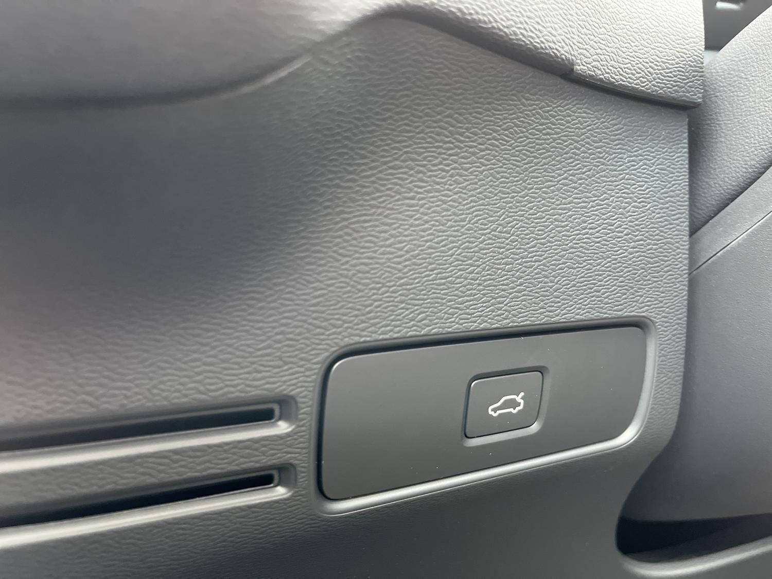 Beige Volvo EX40 fra 2025