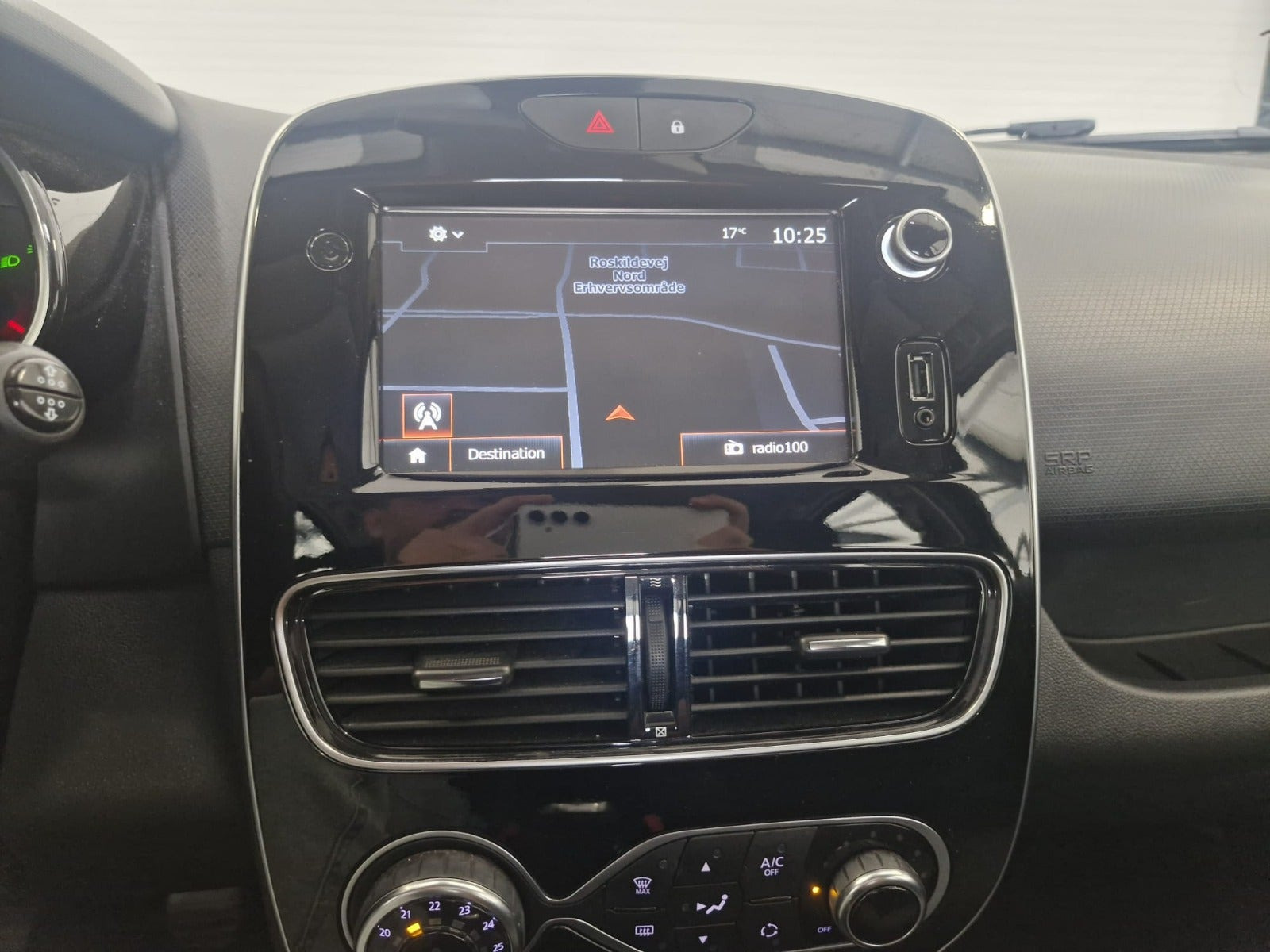 Sort Renault Clio IV fra 2017
