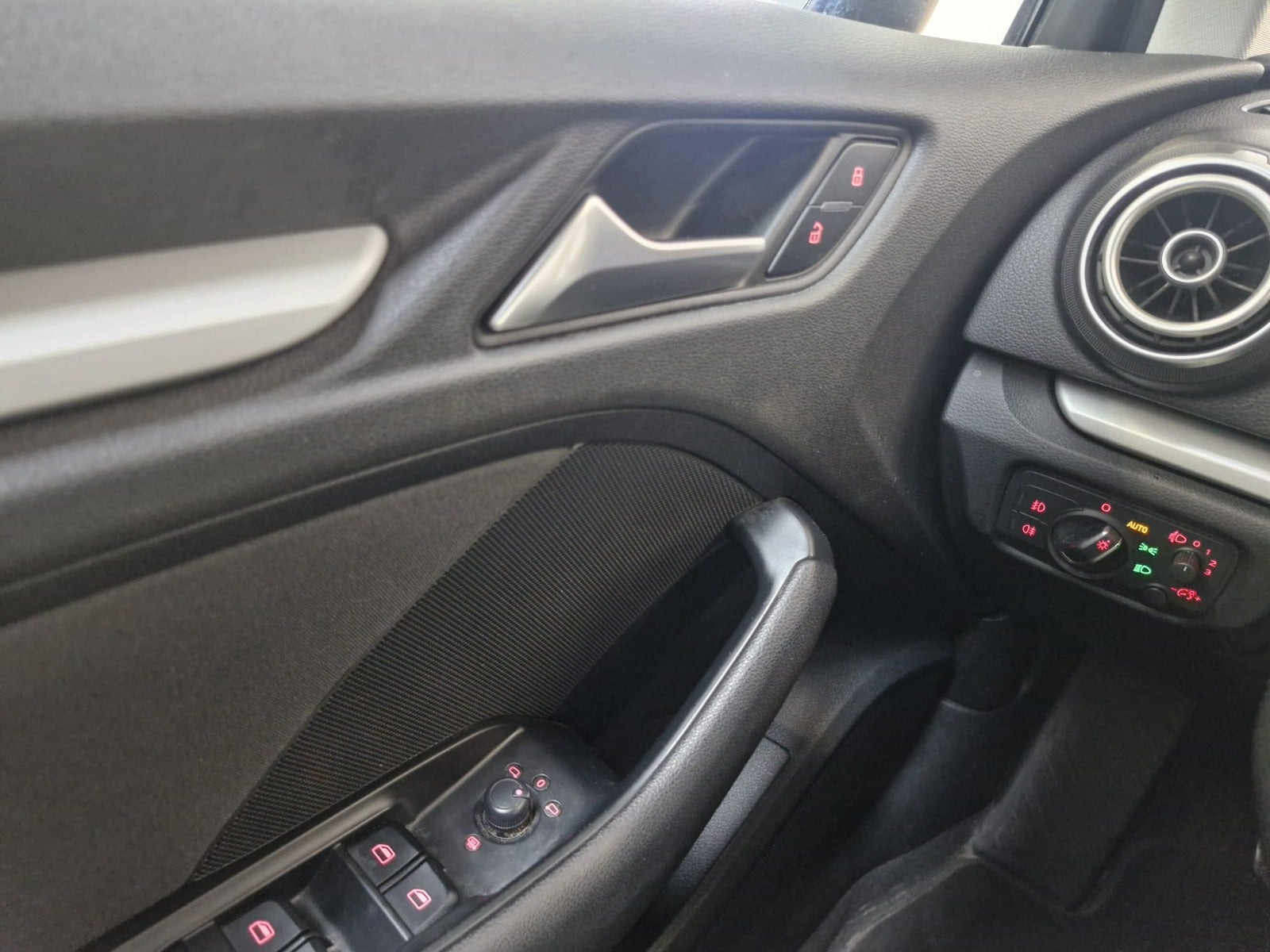 Sort Audi A3 fra 2016