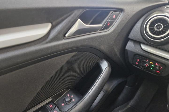 Sort Audi A3 fra 2016