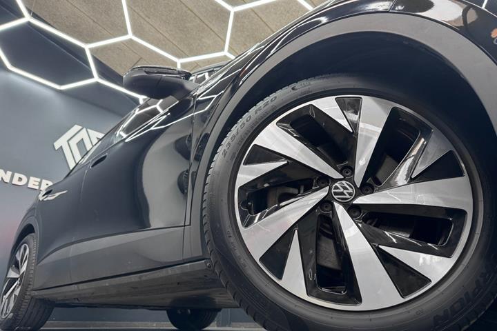 Sort VW ID.4 fra 2023