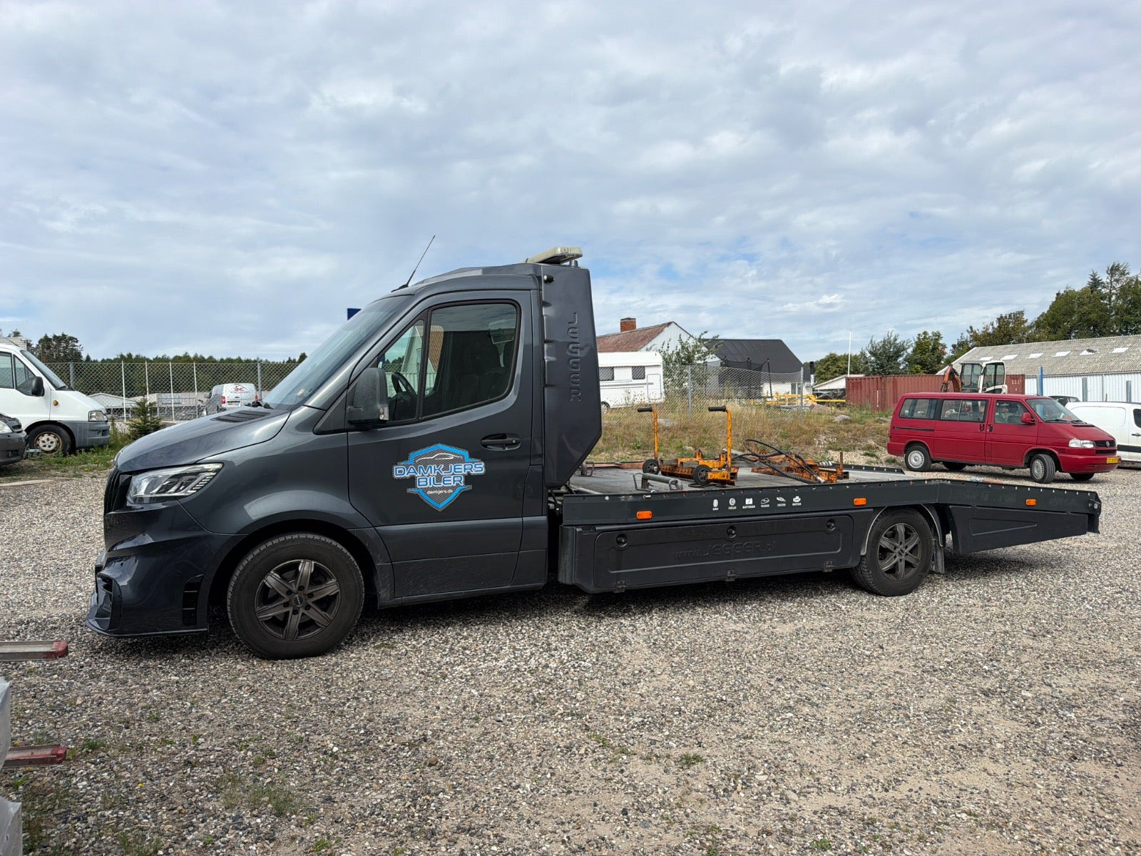 Grå Mercedes Sprinter 319 fra 2020