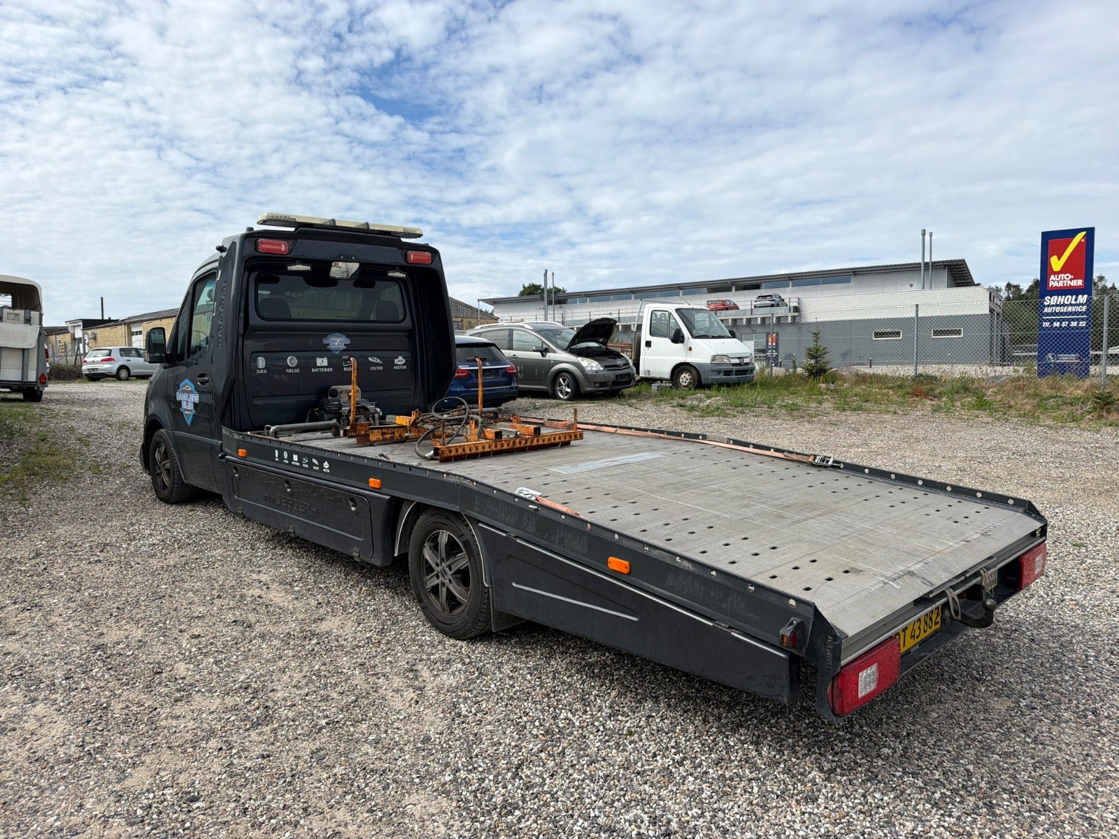Grå Mercedes Sprinter 319 fra 2020