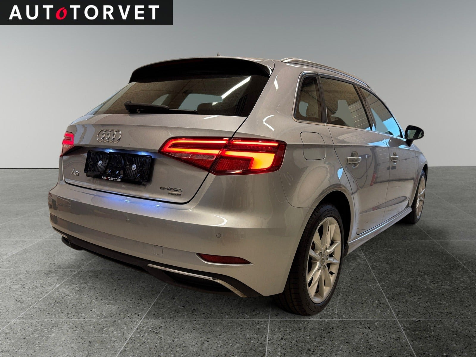 Sølv Audi A3 fra 2017
