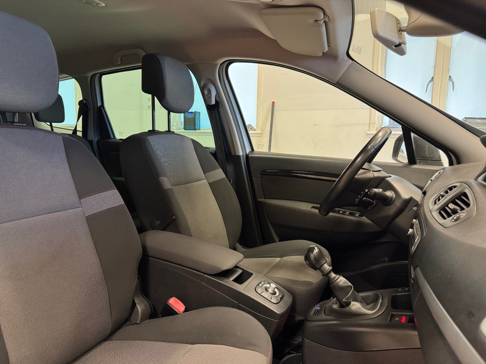 Hvid Renault Grand Scenic III fra 2014