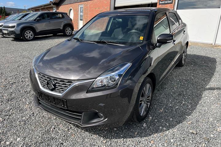 Grå Suzuki Baleno fra 2018