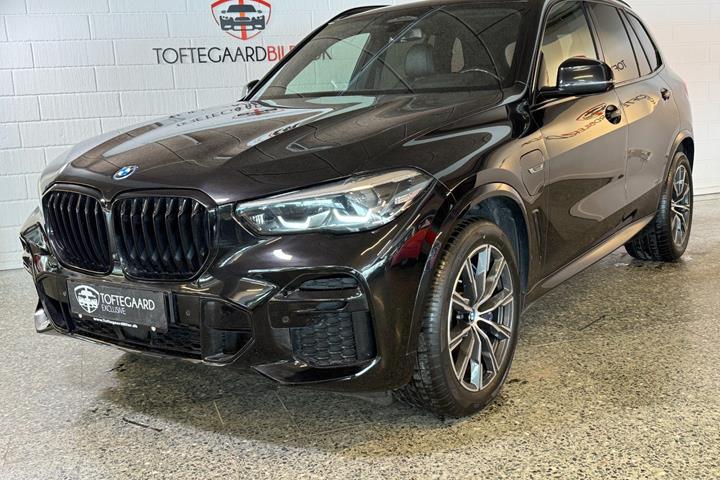 Sort BMW X5 fra 2022