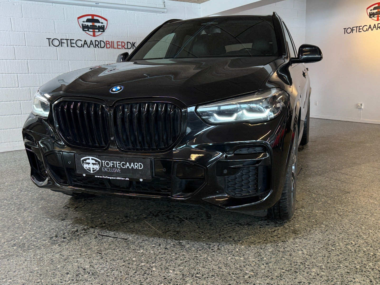 Sort BMW X5 fra 2022
