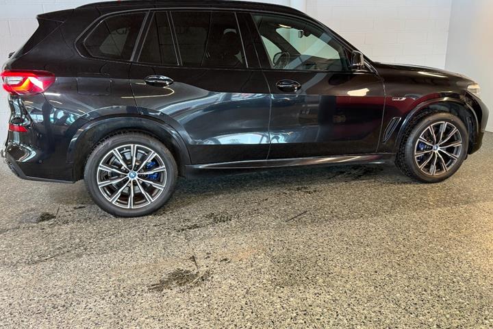 Sort BMW X5 fra 2022