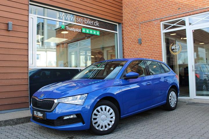 Blå Skoda Scala fra 2020
