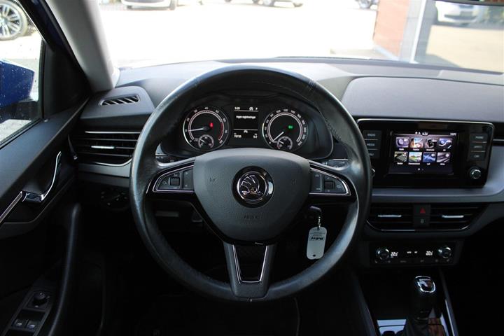 Blå Skoda Scala fra 2020