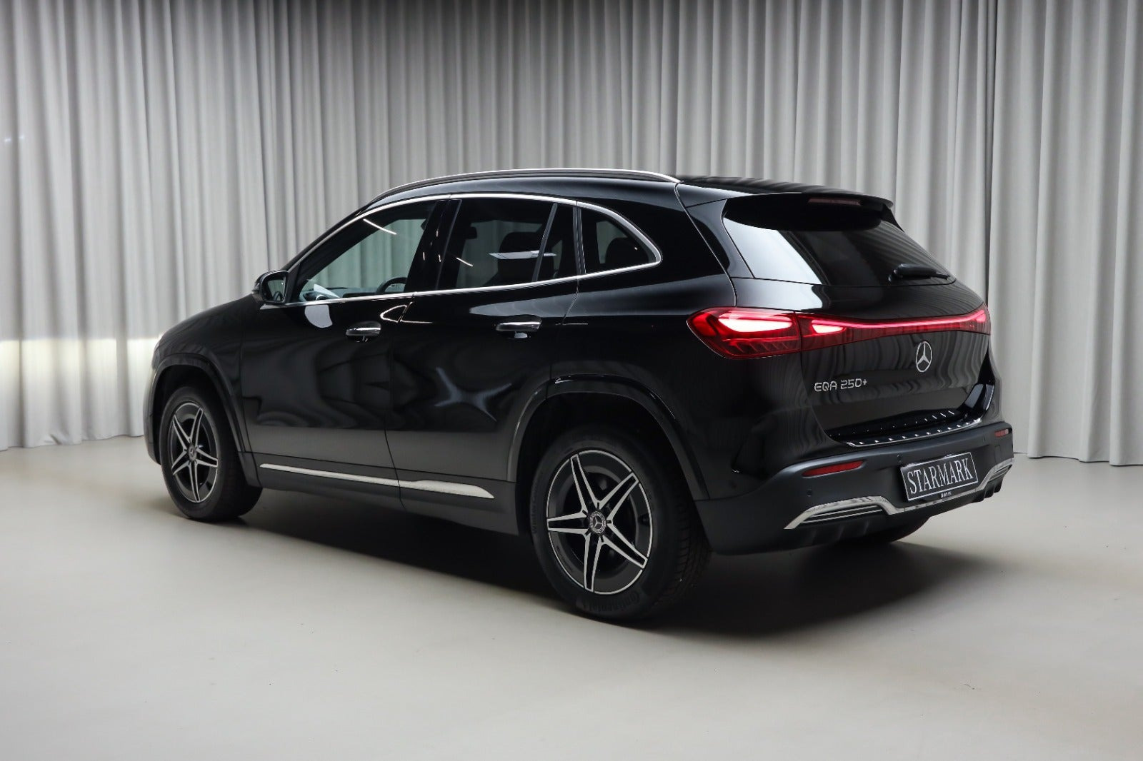 Sort Mercedes EQA250+ fra 2026