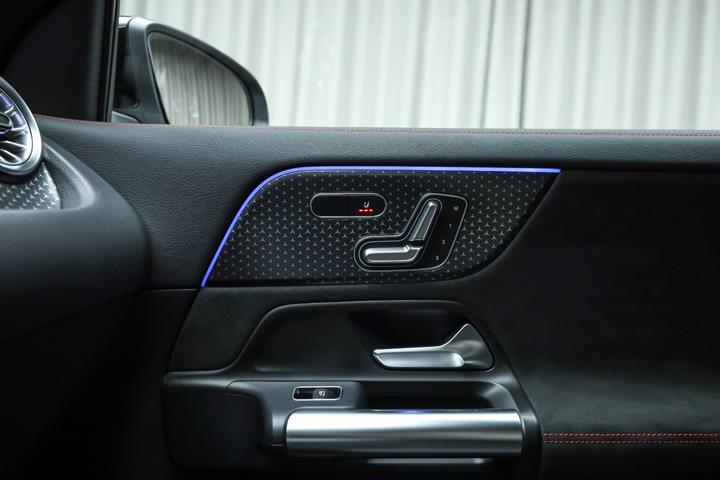 Sort Mercedes EQA250+ fra 2026