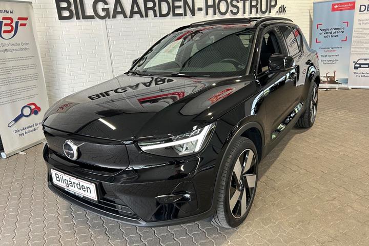 Sort Volvo XC40 fra 2023