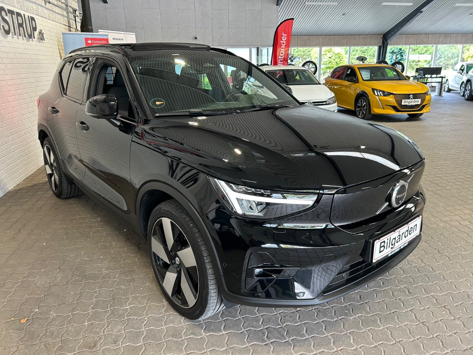 Sort Volvo XC40 fra 2023