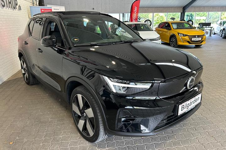 Sort Volvo XC40 fra 2023