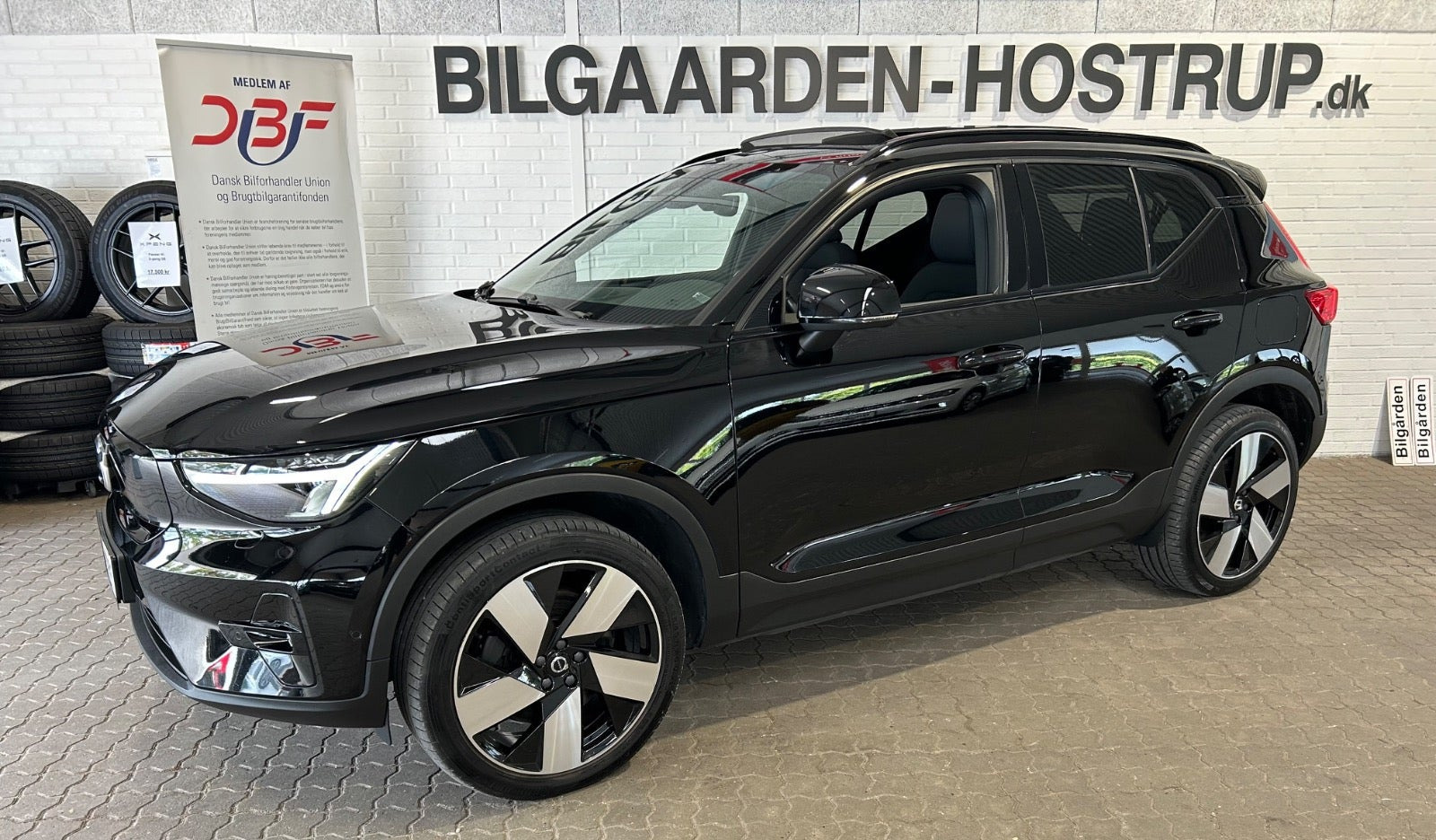 Sort Volvo XC40 fra 2023