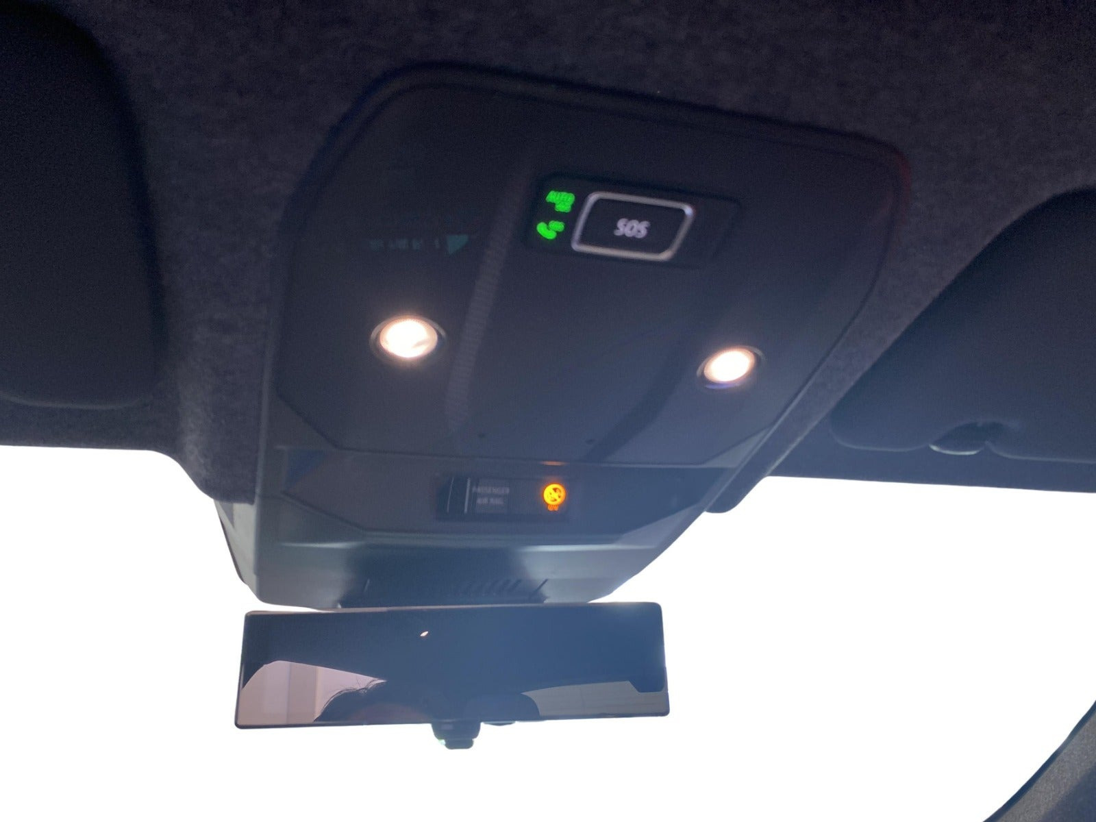 Grå Renault Scenic E-Tech fra 2026
