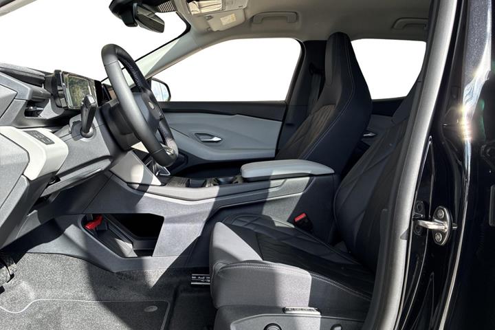 Sort Ford Explorer fra 2026