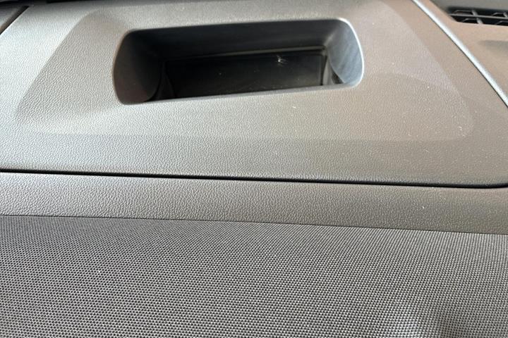 Sort Ford Explorer fra 2026