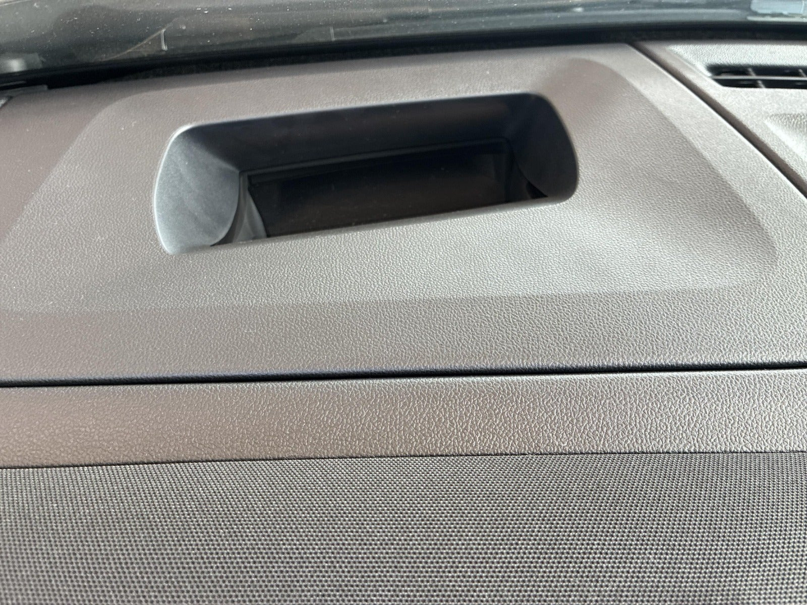 Grå Ford Explorer fra 2026