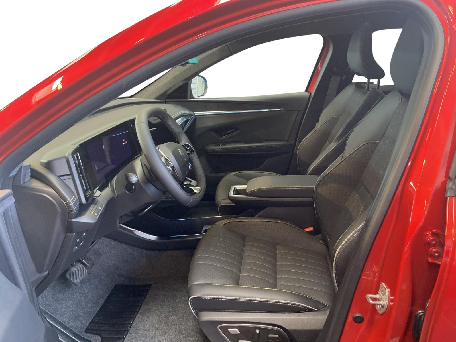 Rød Renault Scenic E-Tech fra 2026