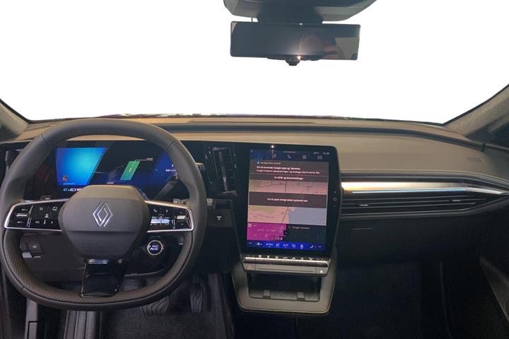Rød Renault Scenic E-Tech fra 2026