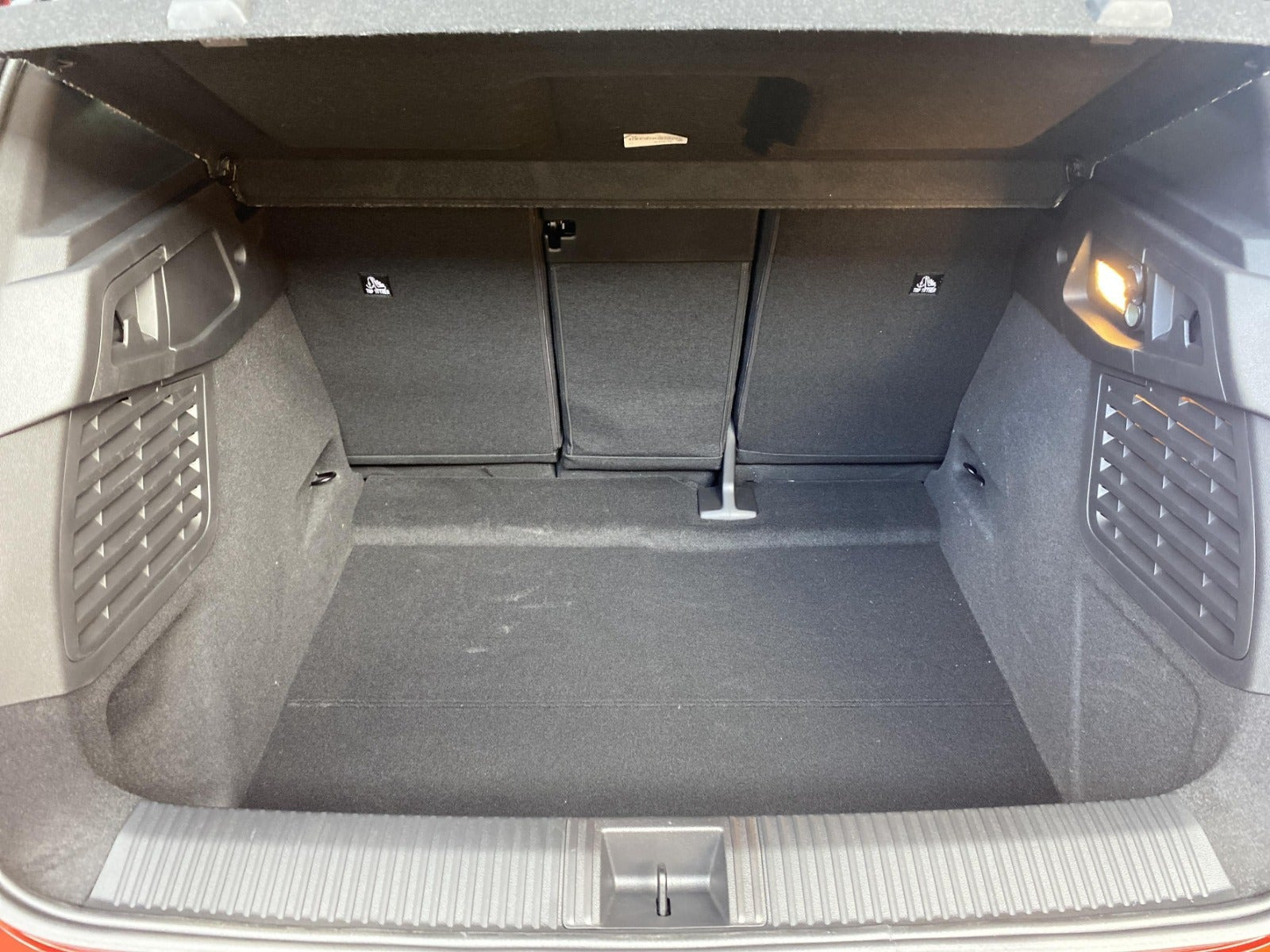 Rød Renault Scenic E-Tech fra 2026