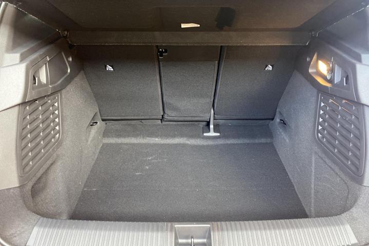 Rød Renault Scenic E-Tech fra 2026