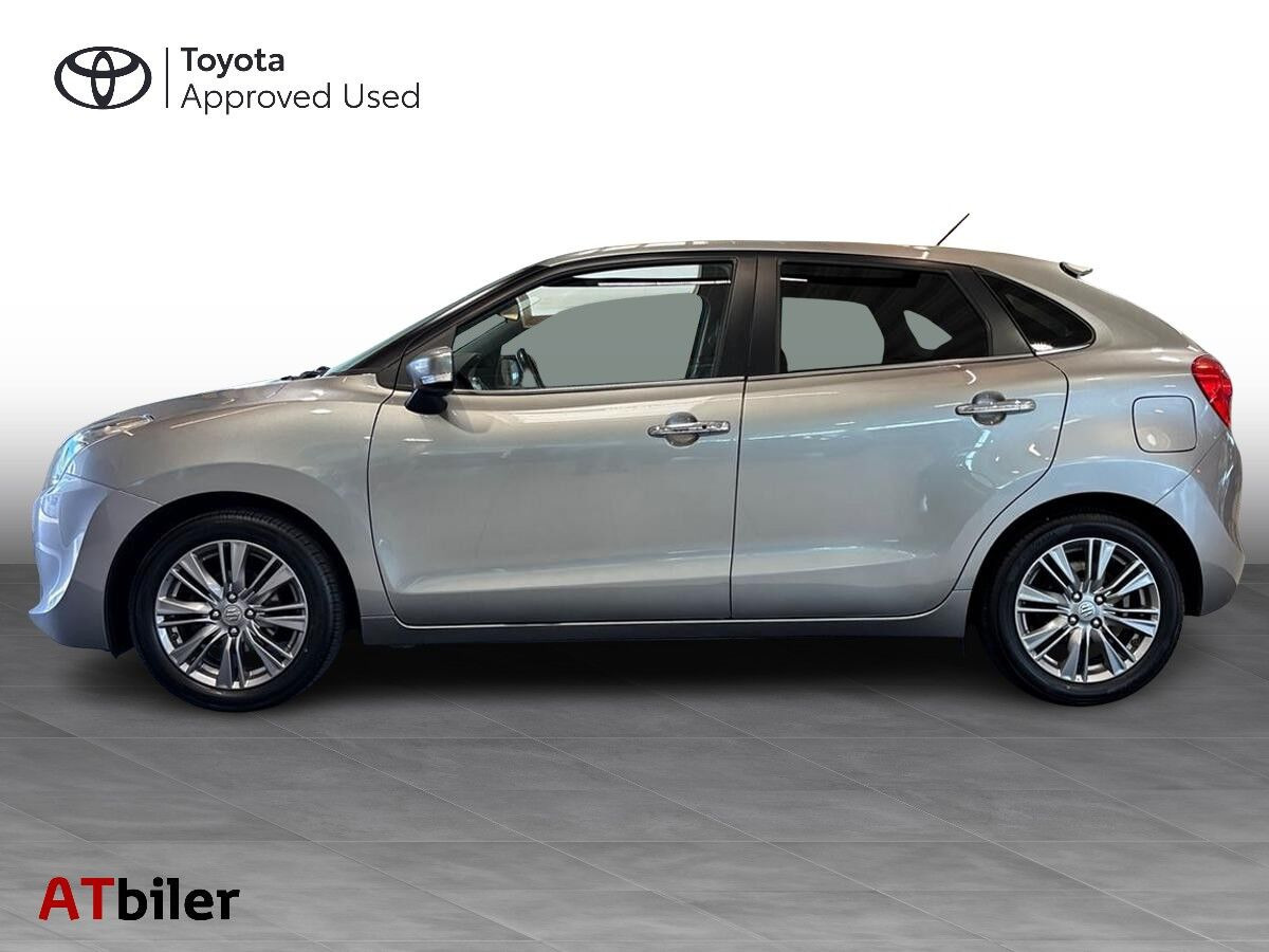 Grå Suzuki Baleno fra 2019