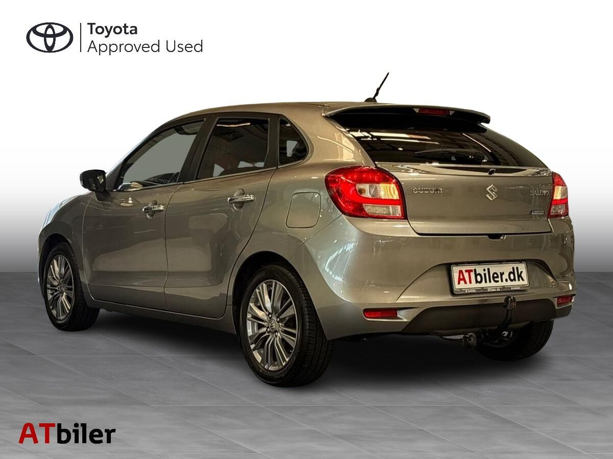 Grå Suzuki Baleno fra 2019