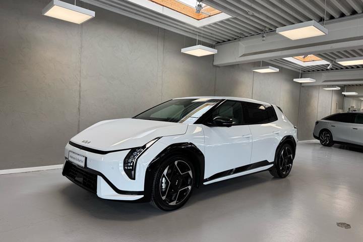 Hvid Kia EV4 fra 2026