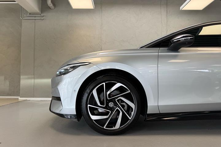 Sølv VW ID.7 fra 2025
