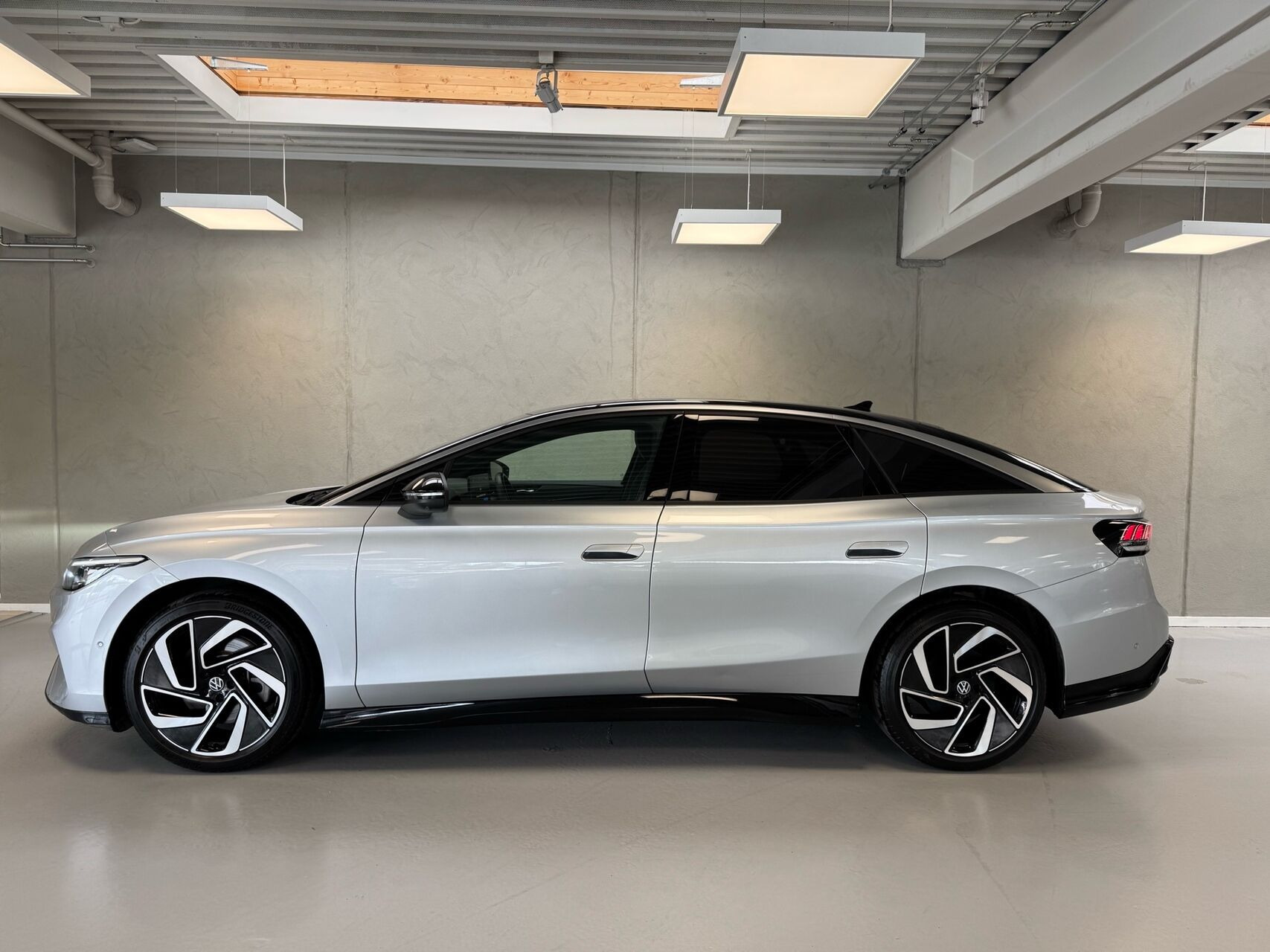 Sølv VW ID.7 fra 2025