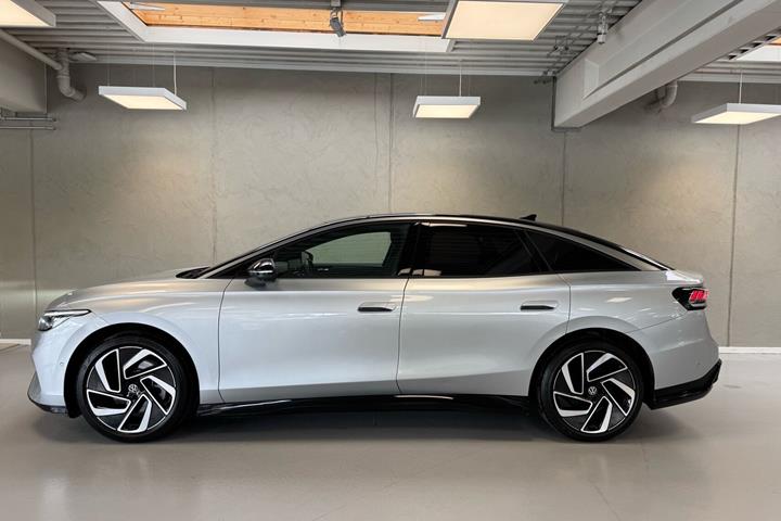 Sølv VW ID.7 fra 2025