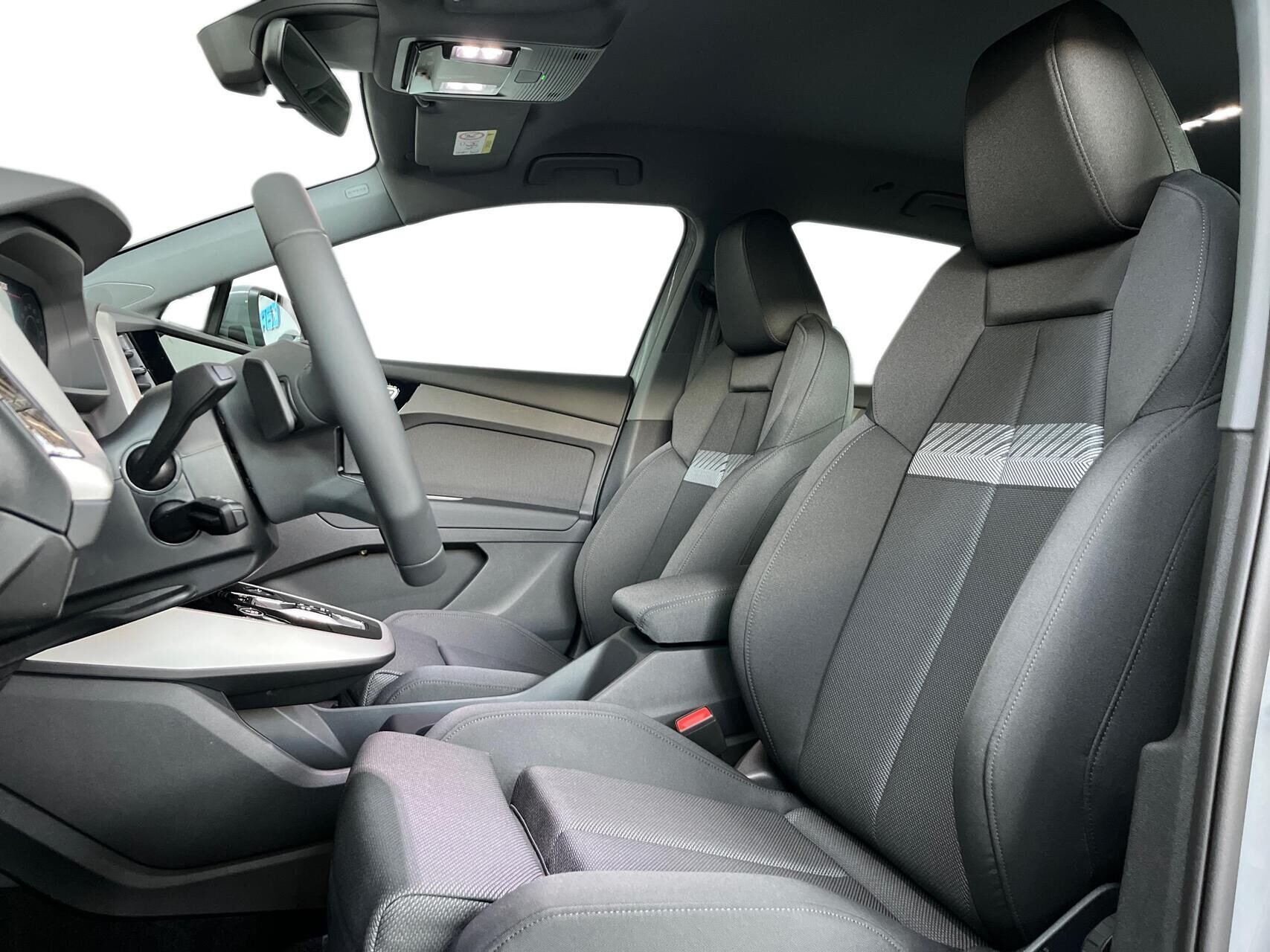 Grå Audi Q4 fra 2026