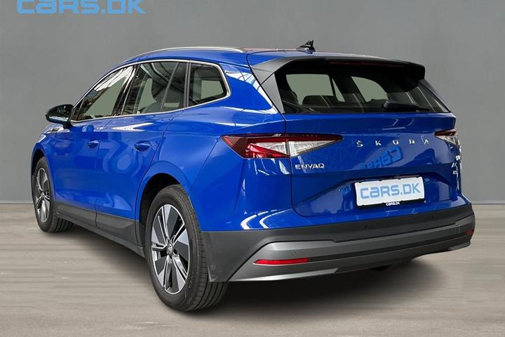 Blå Skoda Enyaq fra 2023