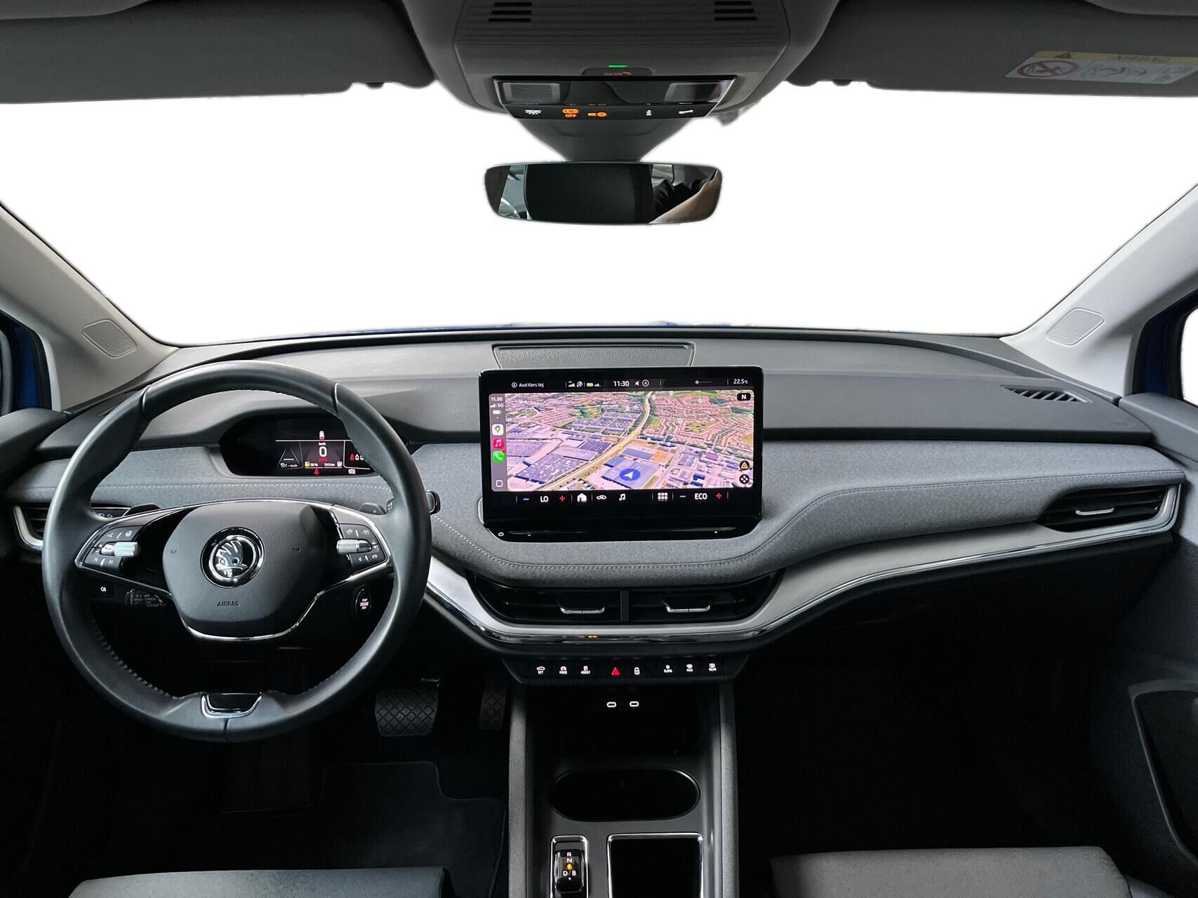 Blå Skoda Enyaq fra 2023