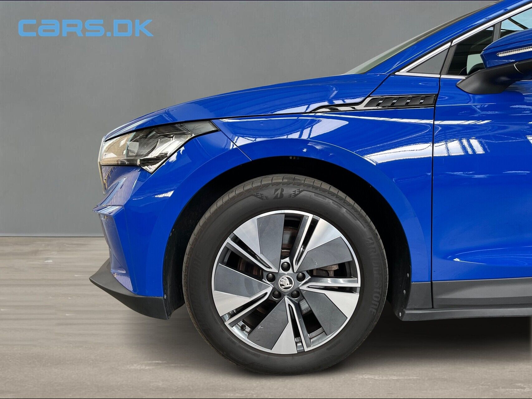 Blå Skoda Enyaq fra 2023
