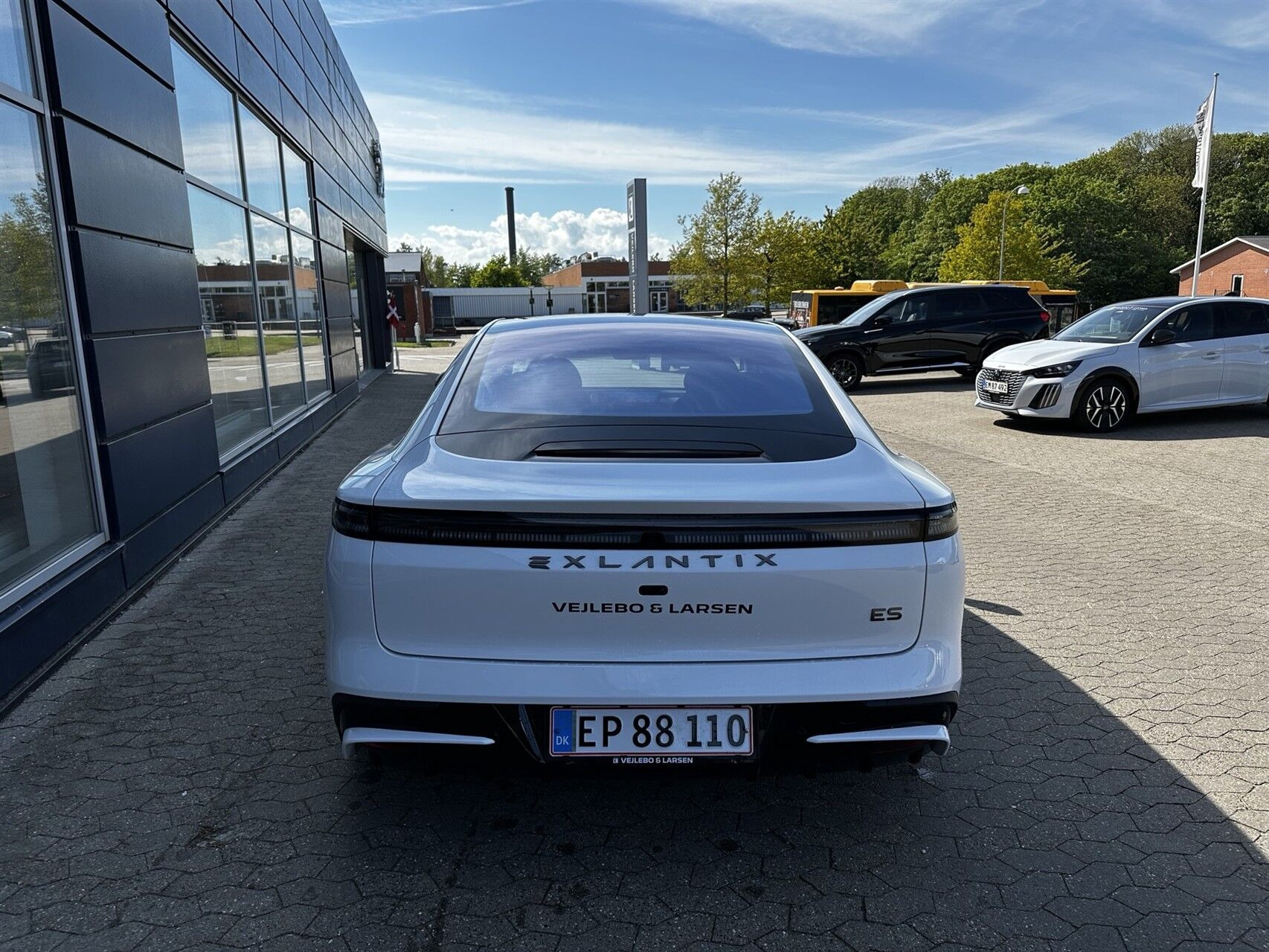Hvid Exlantix ES fra 2026