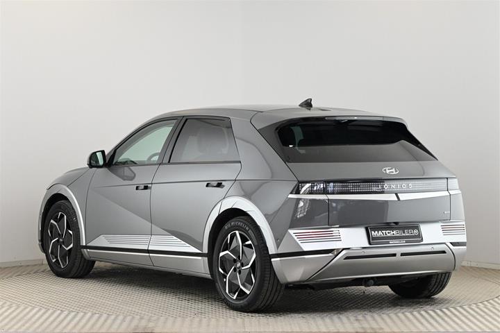 Grå Hyundai Ioniq 5 fra 2023