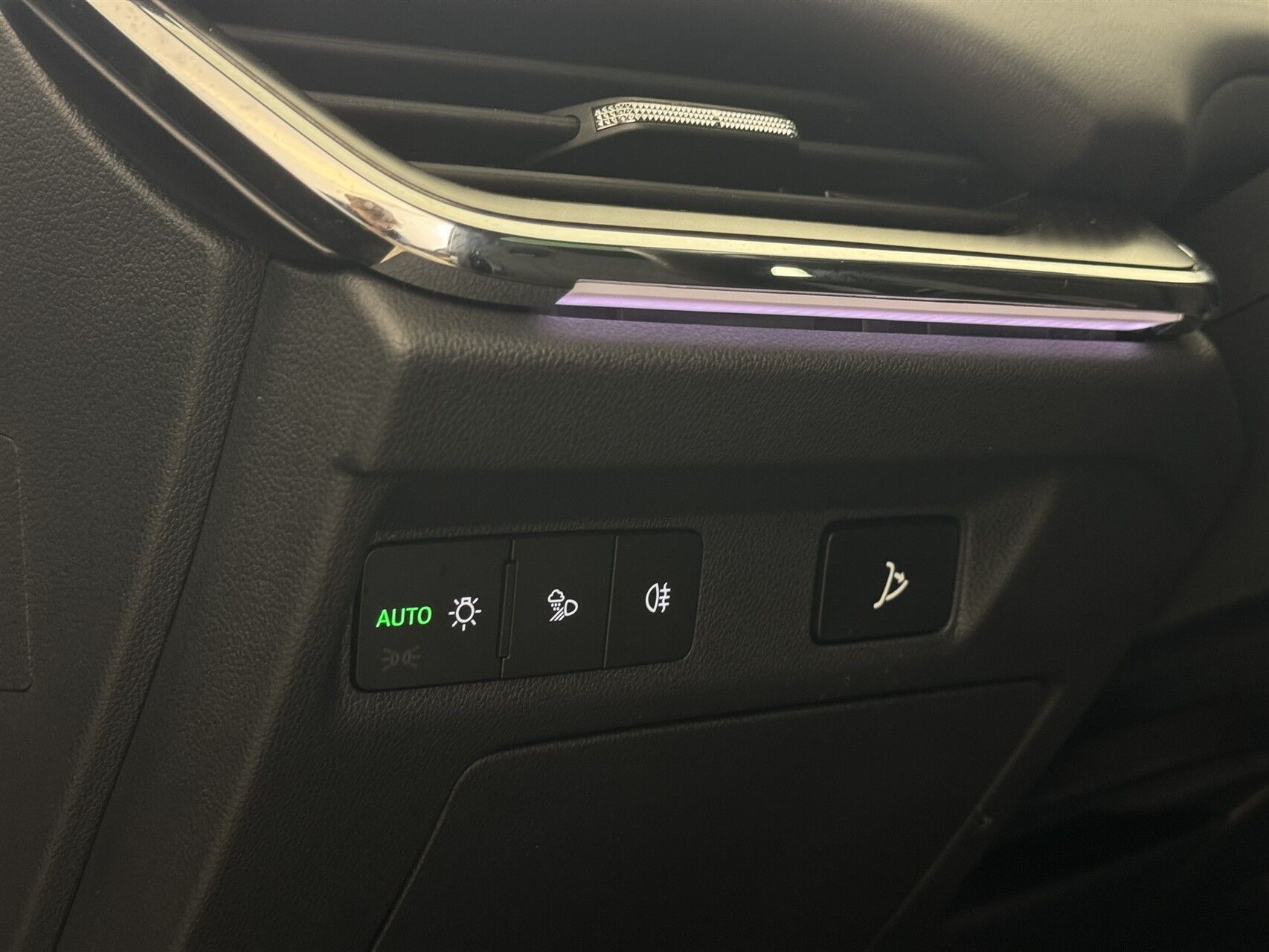 Sort Skoda Enyaq fra 2023