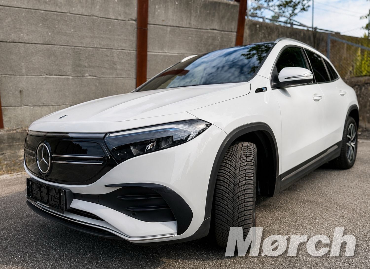 Hvid Mercedes EQA 250 fra 2022