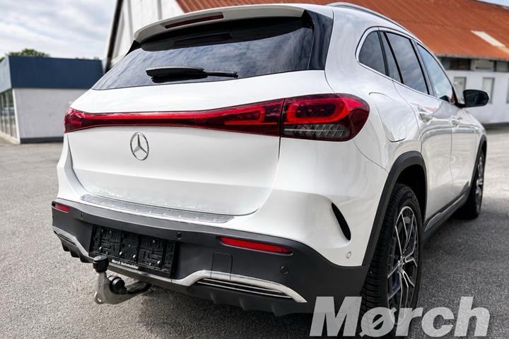 Hvid Mercedes EQA 250 fra 2022