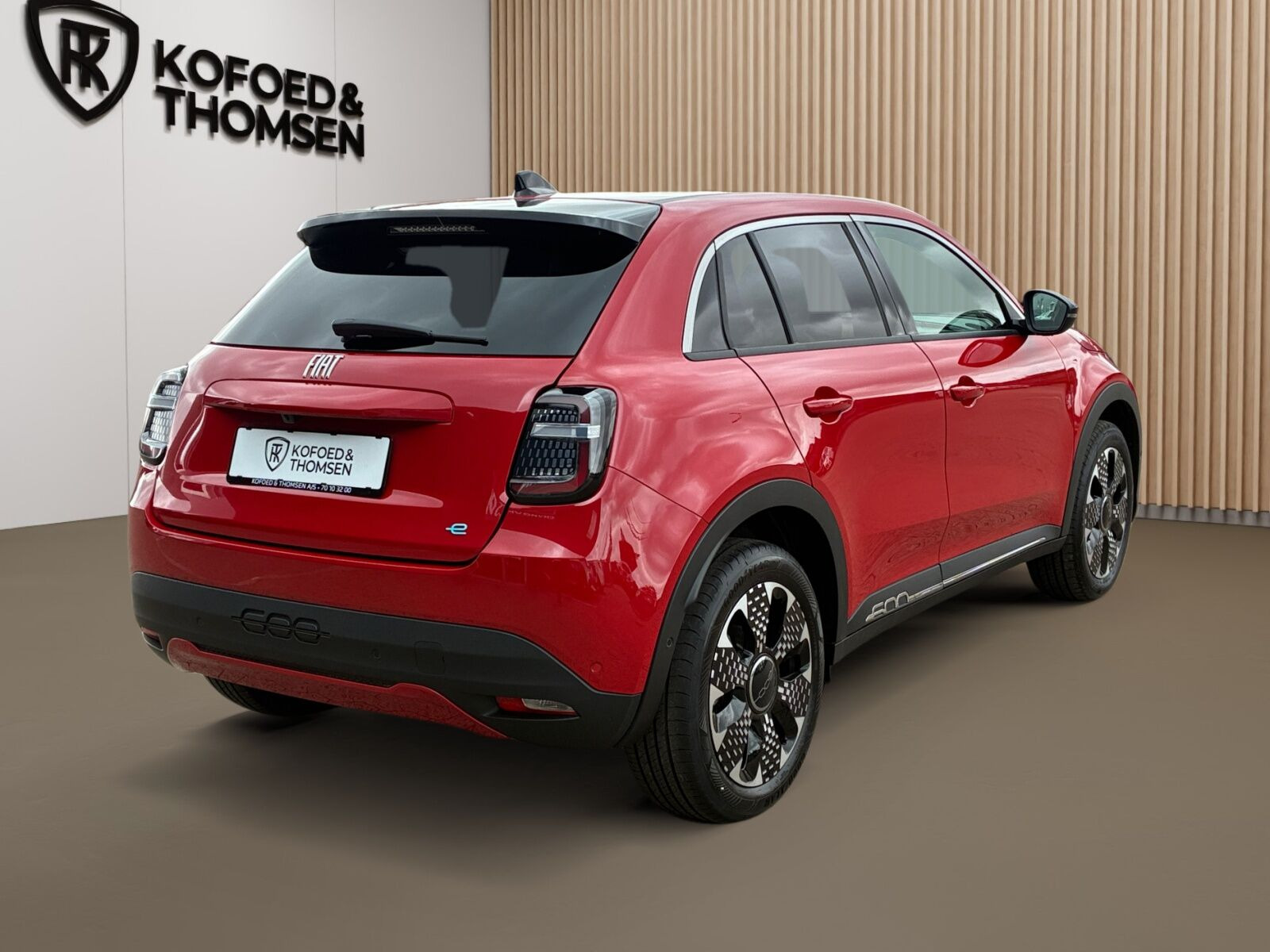 Rød Fiat 600e fra 2025