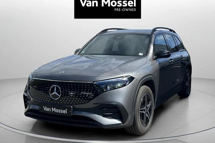 Grå Mercedes EQB 250+ fra 2025