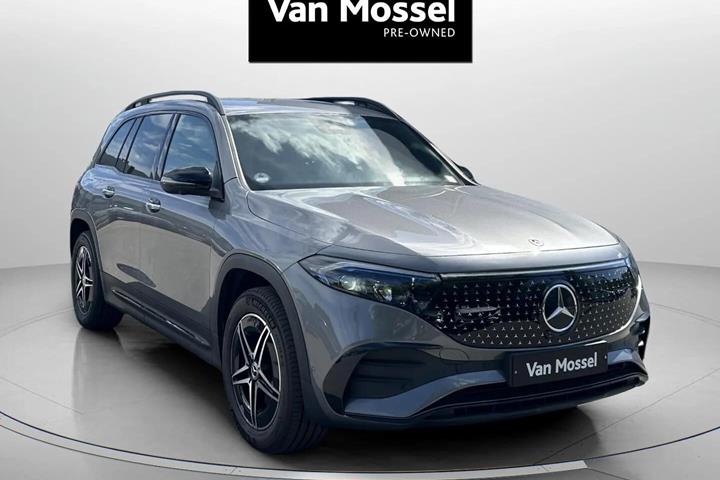 Grå Mercedes EQB 250+ fra 2025