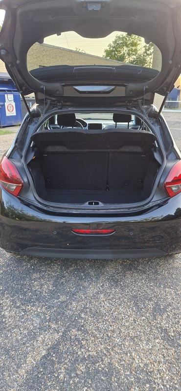 undefined Peugeot 208 fra 2019