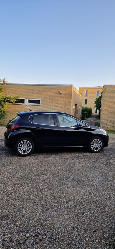 undefined Peugeot 208 fra 2019