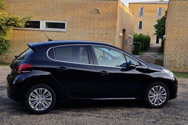 undefined Peugeot 208 fra 2019